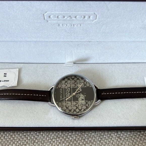 COACH WATCH - Picture 5 of 5